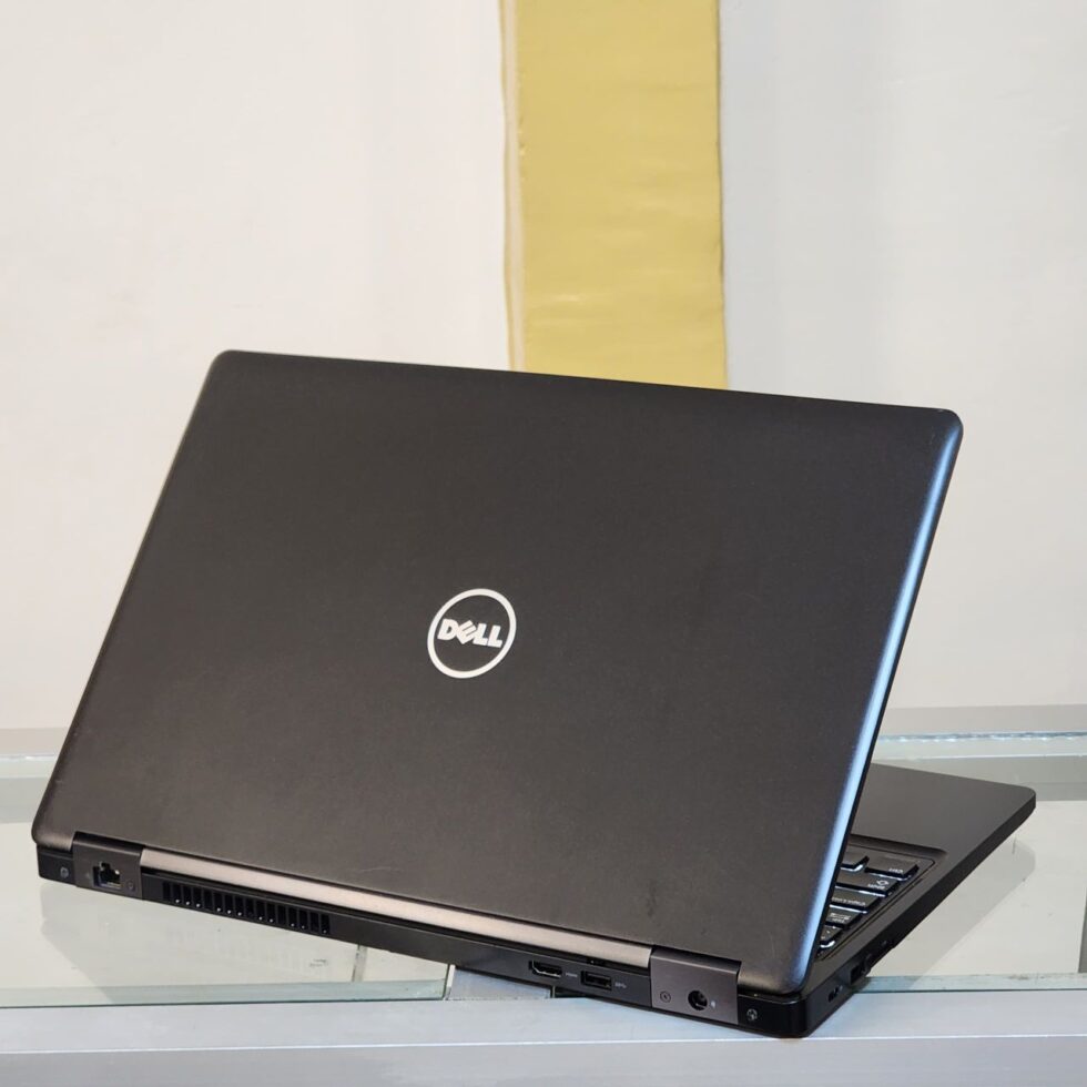 Ordinateur Portable DELL 5580 5570, Intel Core-I5, 500Go Disque dur, 8Go de RAM