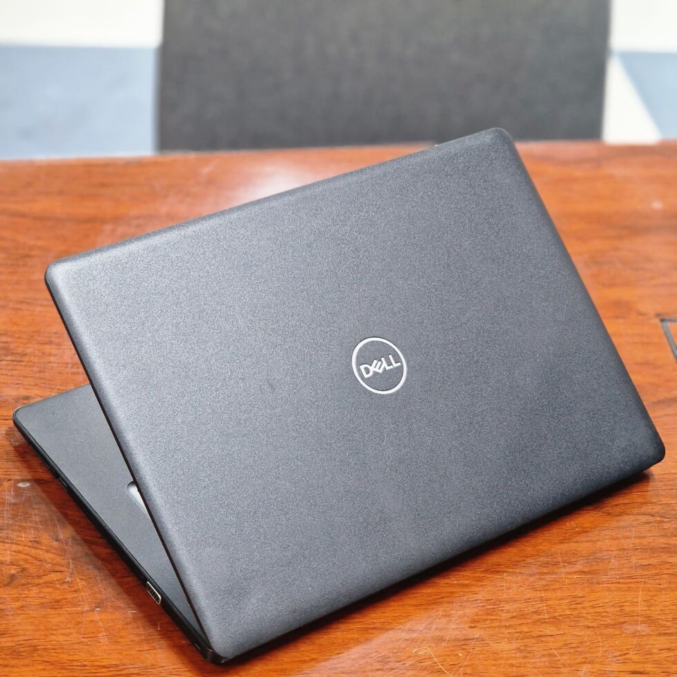 Ordinateur Portable DELL LATITUDE 3400, Intel Core-I3, 256Go Disque dur SSD, 04Go de RAM, 14"