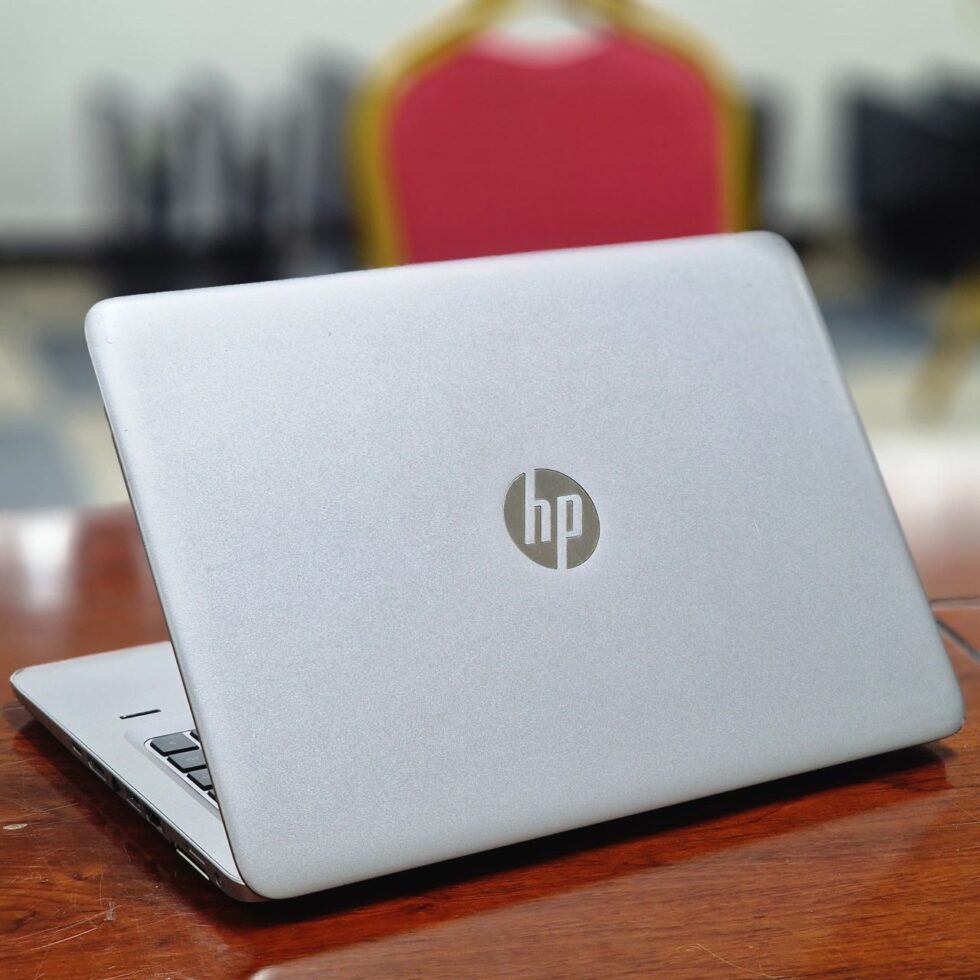Ordinateur Portable HP EliteBook 840 G4, Intel Core-I5, 500Go Disque dur, 8Go de RAM