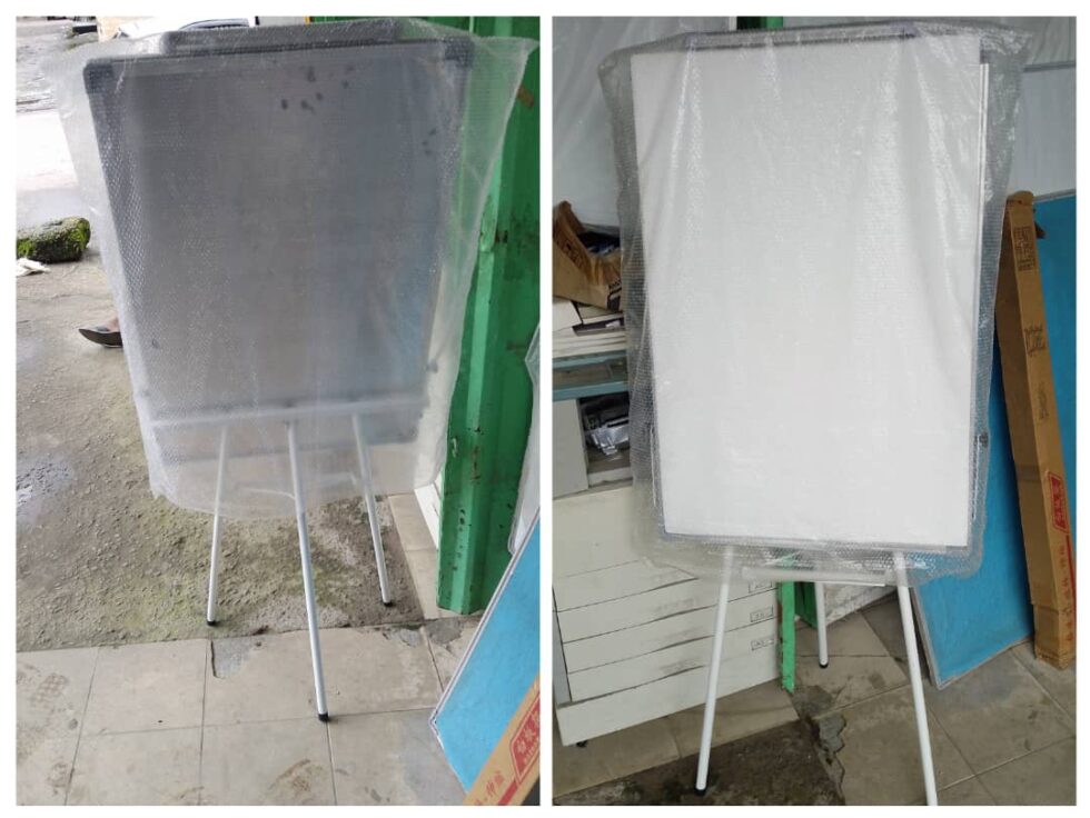Tableau Blanc sur trépieds pour conférence