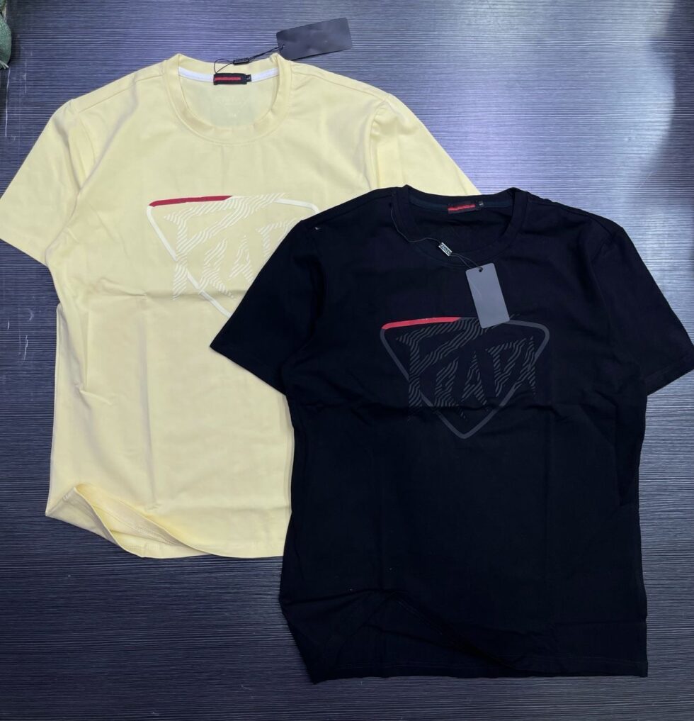 T-shirt hommes et femmes