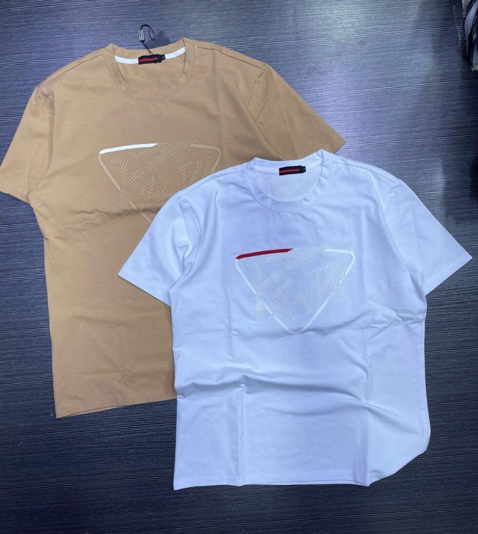 T-shirt hommes et femmes
