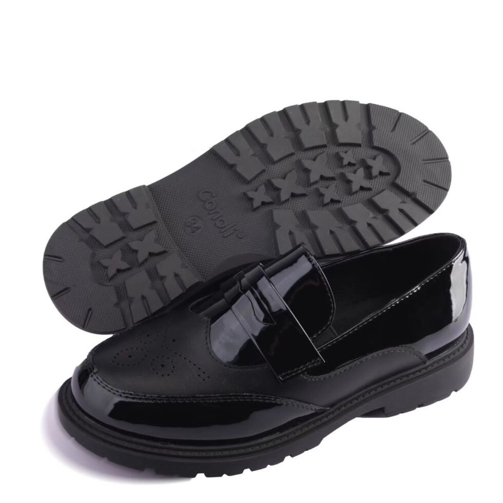 Chaussures noires pour enfants