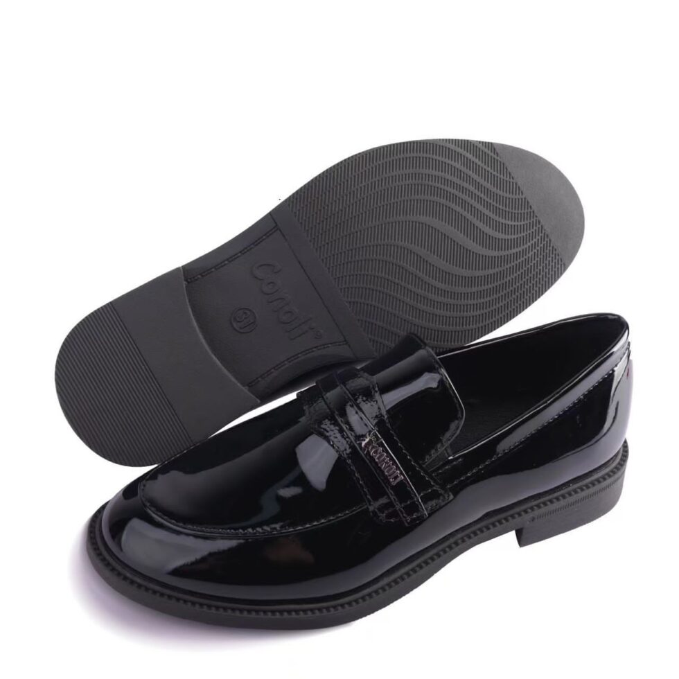 Chaussures noires pour enfants