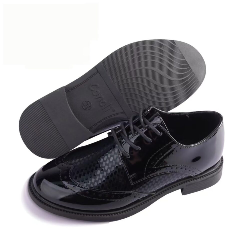 Chaussures noires pour enfants