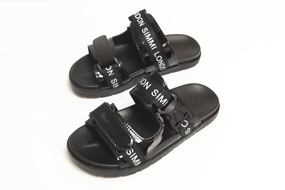 Chaussures noires pour enfants