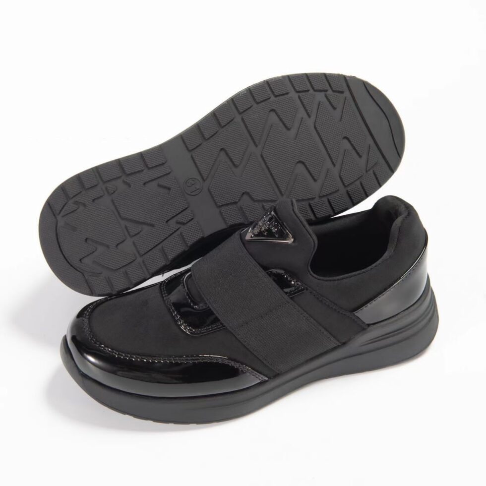 Chaussures noires pour enfants