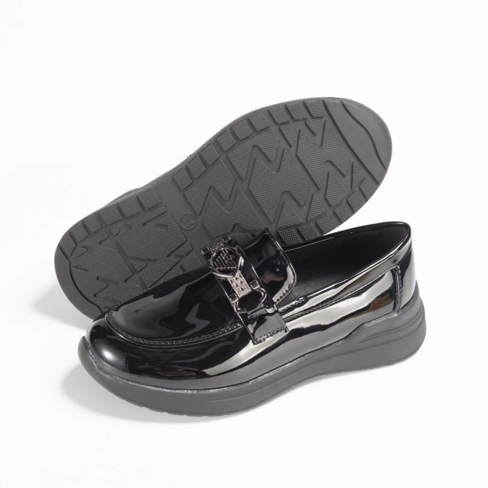 Chaussures noires pour enfants