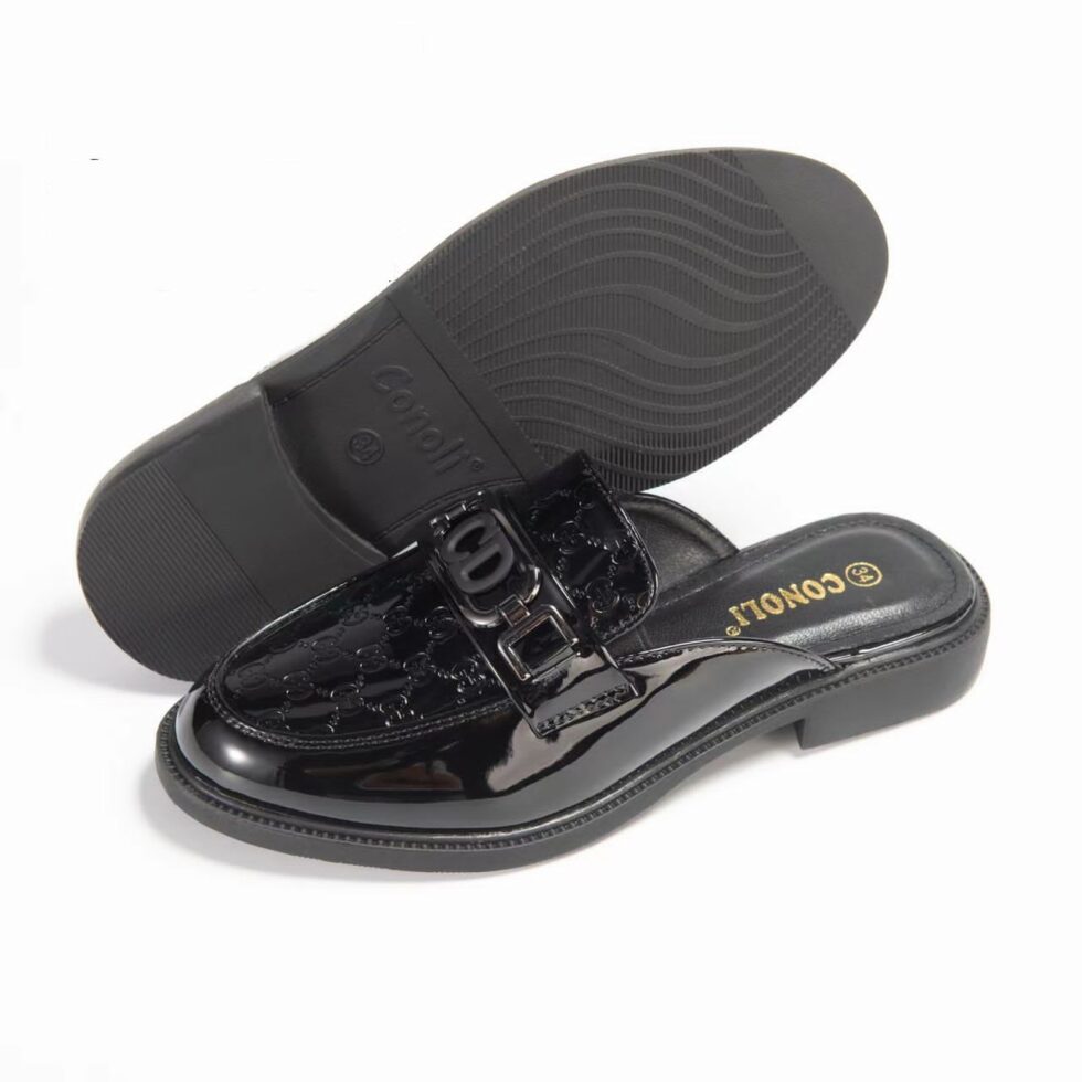 Chaussures noires pour enfants