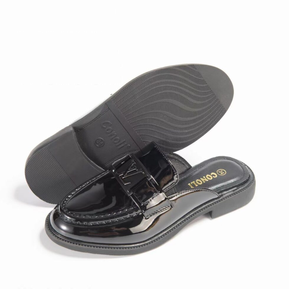 Chaussures noires pour enfants
