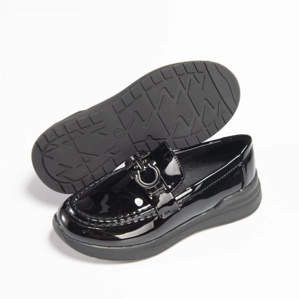 Chaussures noires pour enfants