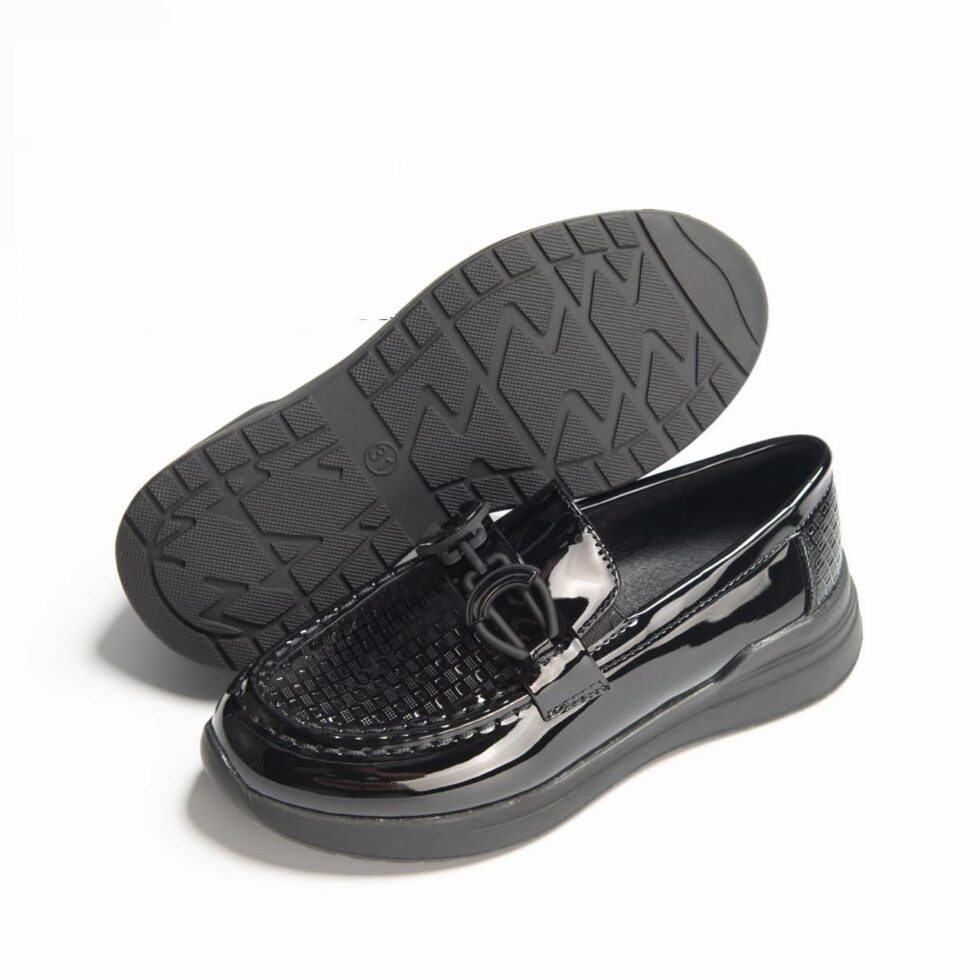 Chaussures noires pour enfants