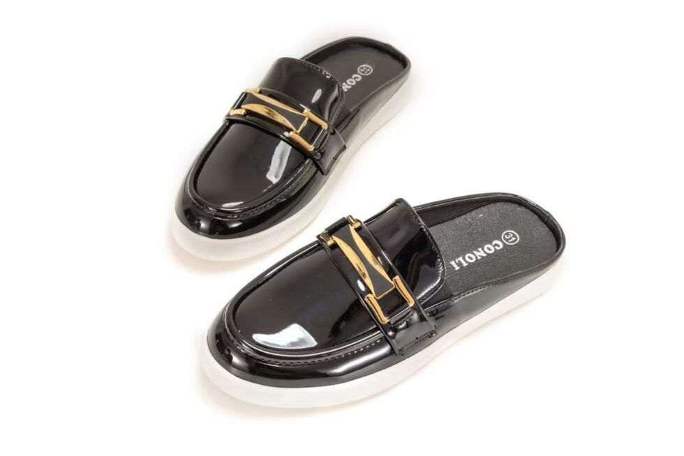Chaussures noires pour enfants