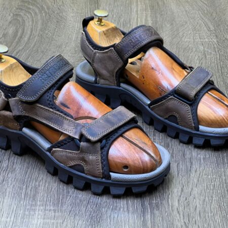 Chaussures ouvertes pour hommes