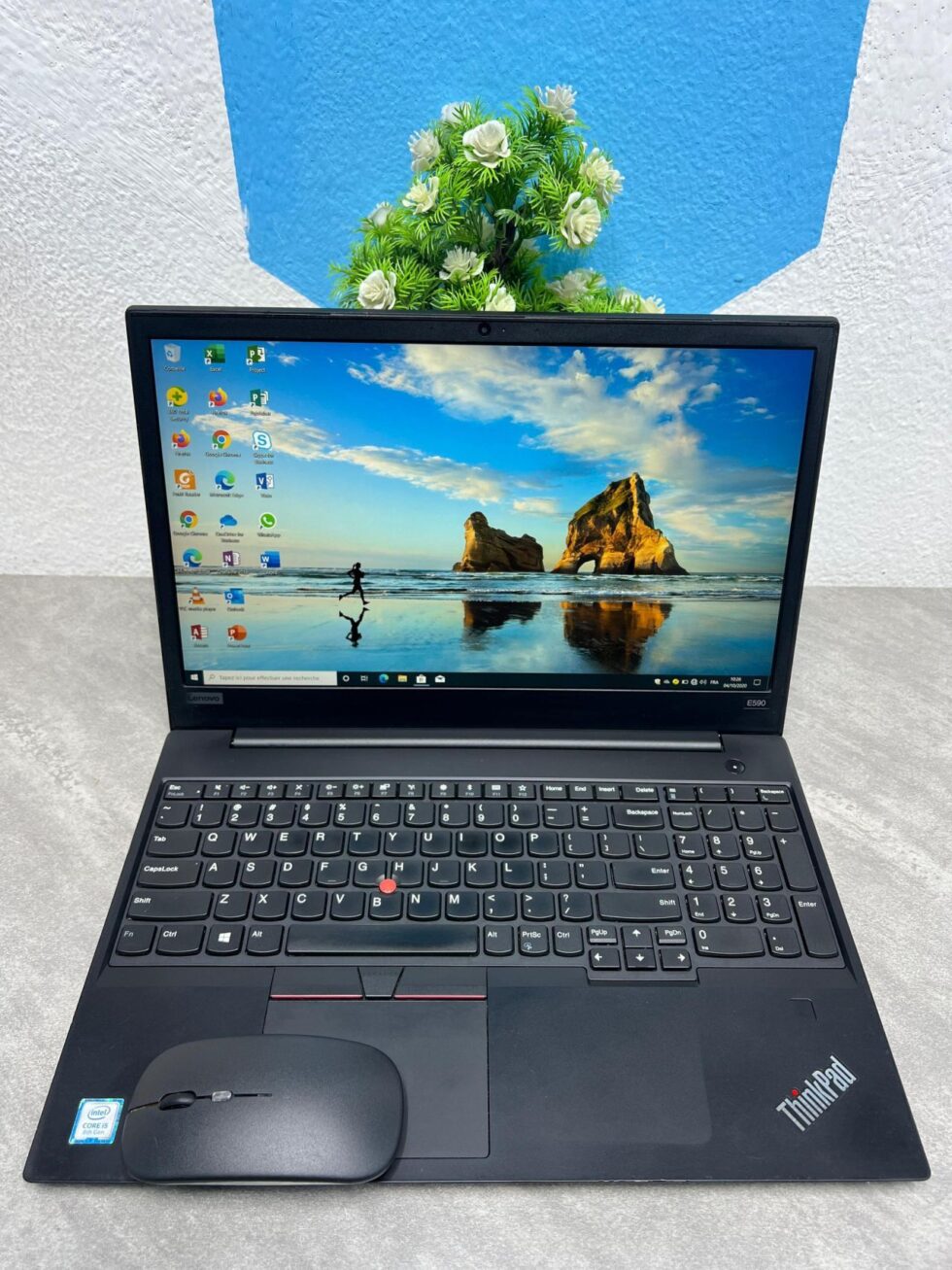 Ordinateur Portable Lenovo Thinkpad E570, Intel Core i5, 256Go Disque dur SSD, 16Go de RAM, 15