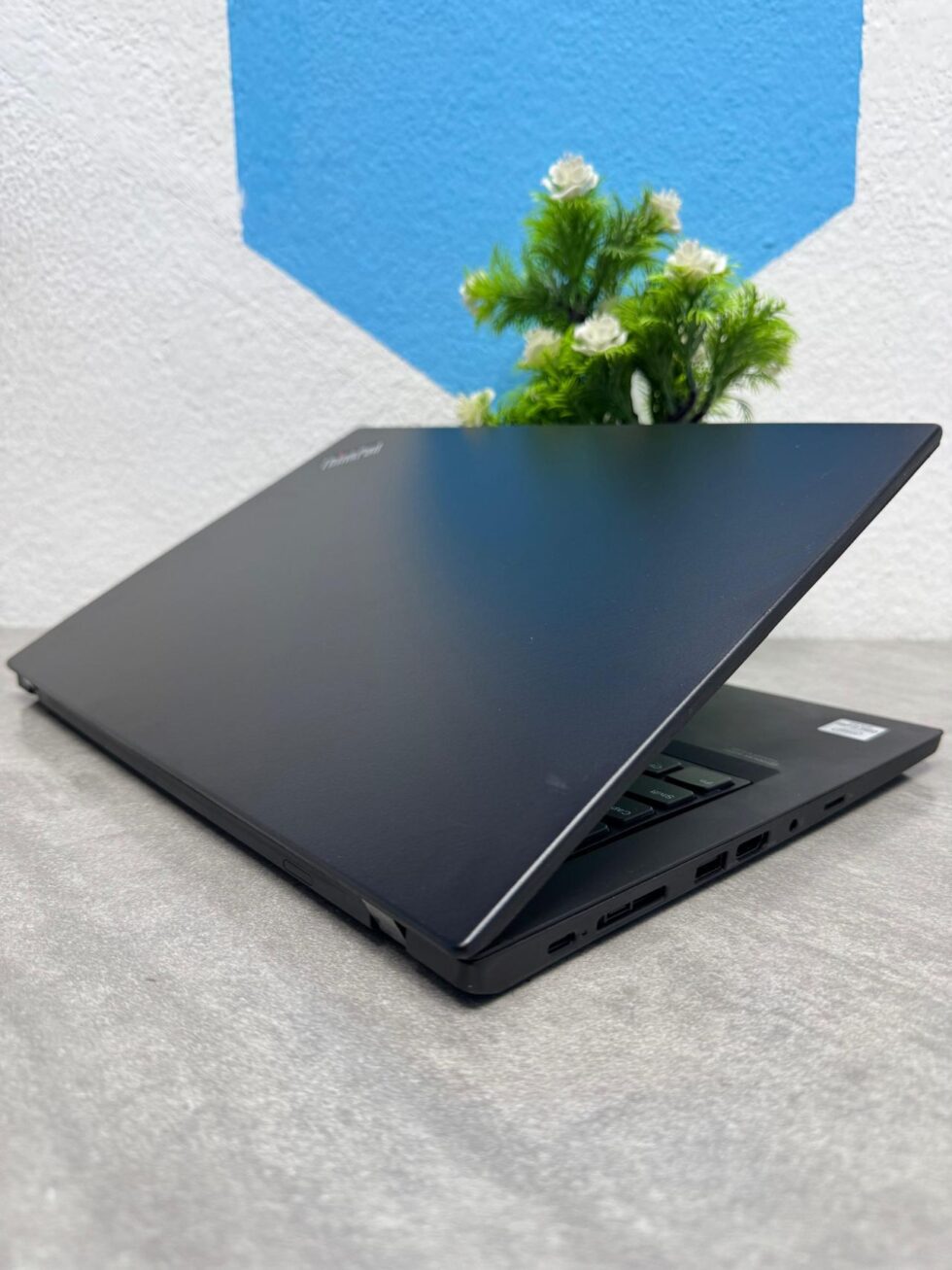 Ordinateur Portable Lenovo Thinkpad T14, Intel Core i5, 512Go Disque dur SSD, 16Go de RAM, 14