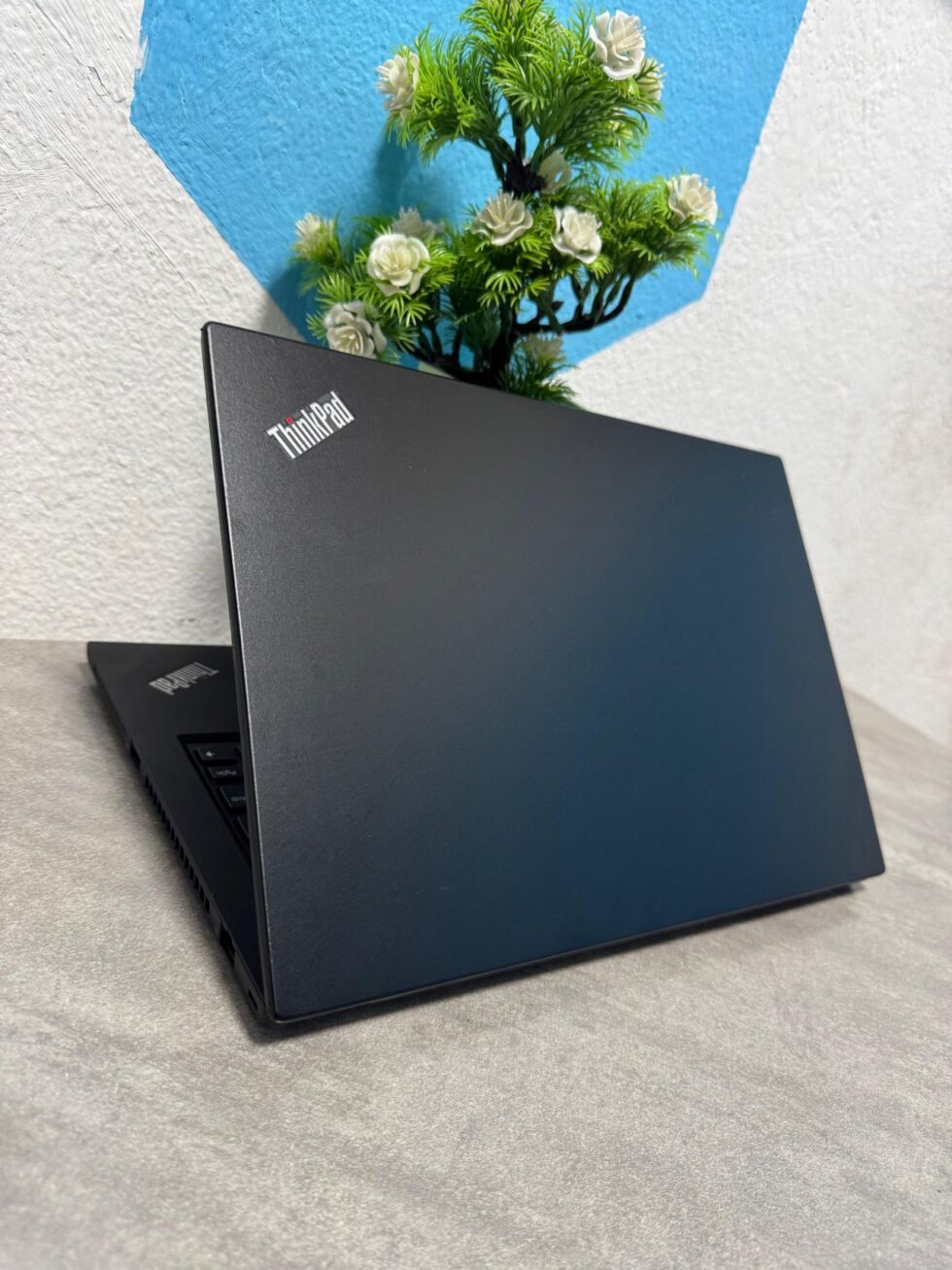 Ordinateur Portable Lenovo Thinkpad T14, Intel Core i5, 512Go Disque dur SSD, 16Go de RAM, 14