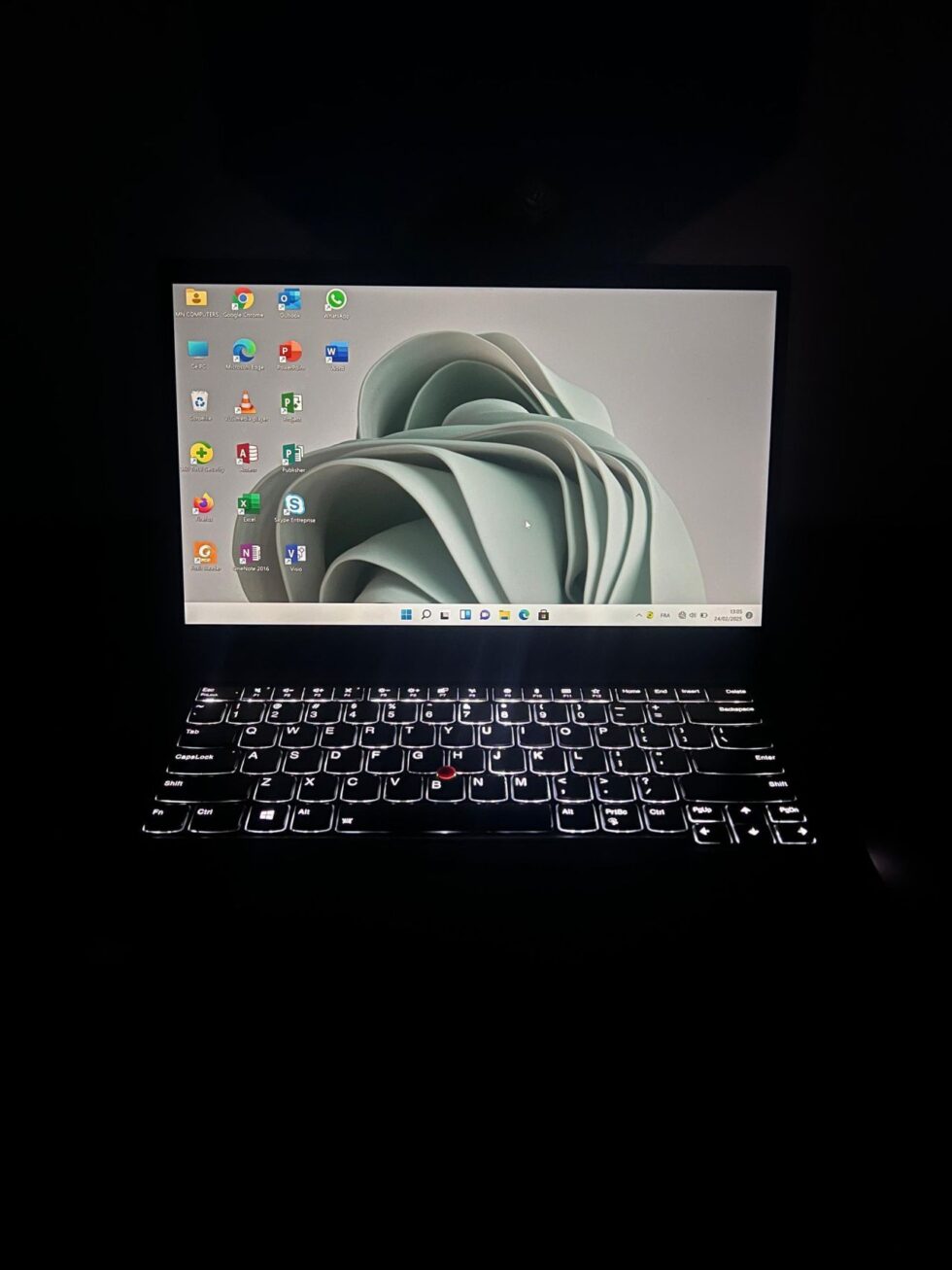 Ordinateur Portable Lenovo X1 Carbon, Intel Core i7, 256Go Disque dur SSD, 8Go de RAM, Ecran 14 et 180° rotatif
