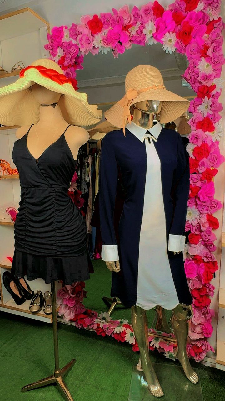 Robes Mi-longue Divas pour Femmes