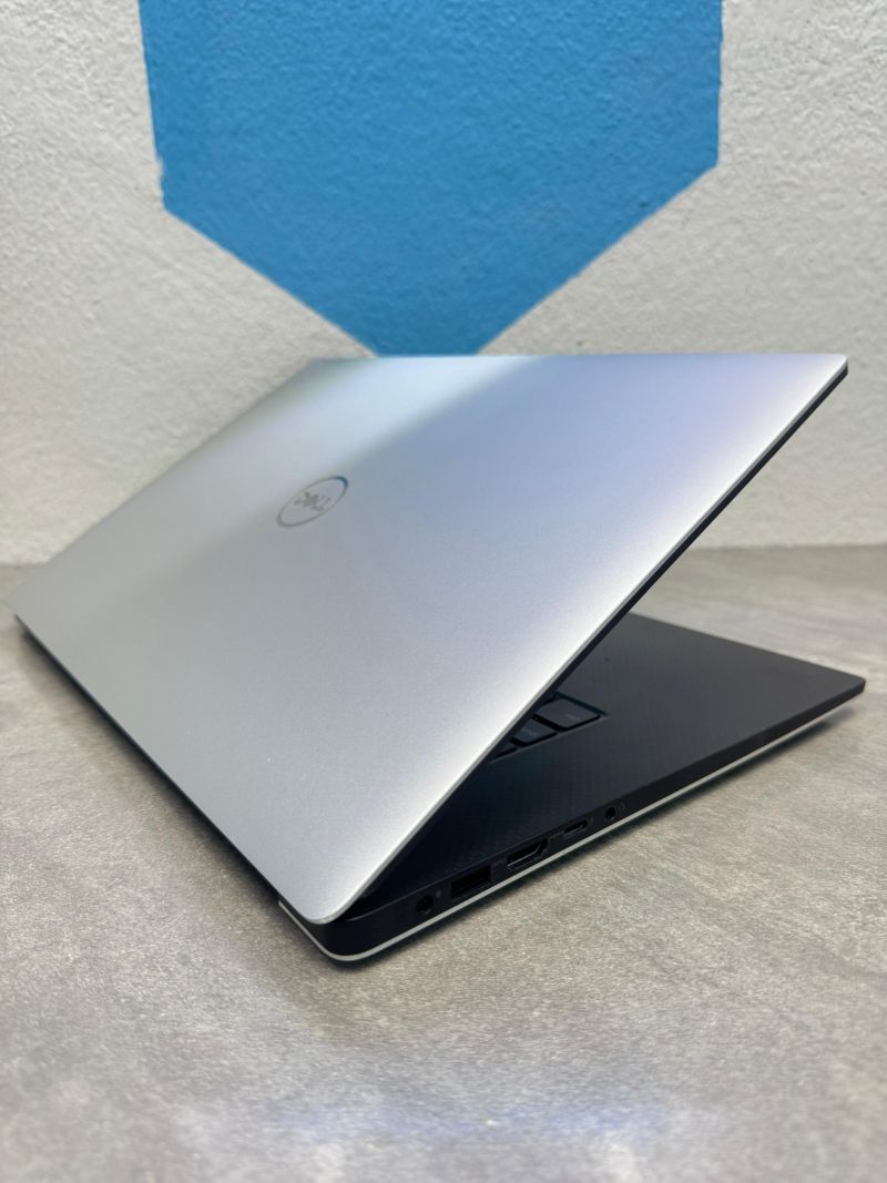 Ordinateur Portable Dell Precision 5530, Core-I7, 512Go Disque dur SSD, 32Go de RAM, 4 Go Dédié de Carte graphique, 15,6"